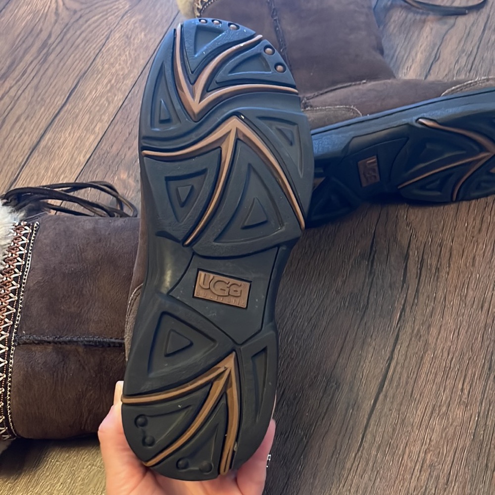 Ugg Cuff Ultimate Shearling Brown Boot Size 6 - image 8